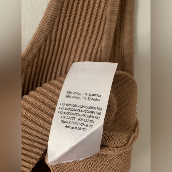 Babaton Sculpt knit crop top - Picture 5 of 7